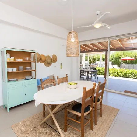 Βίλα You And Your Family Will Love This 5 Star With Private Pool, 1372