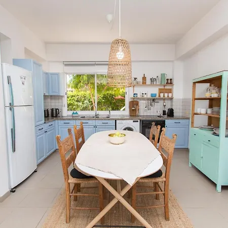 You And Your Family Will Love This 5 Star With Private Pool, 1372 Βίλα