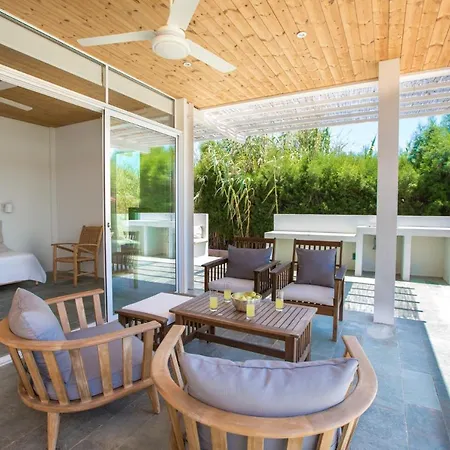 You And Your Family Will Love This 5 Star With Private Pool, 1372 Αγία Νάπα