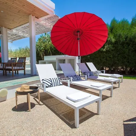 You And Your Family Will Love This 5 Star With Private Pool, 1372 Villa