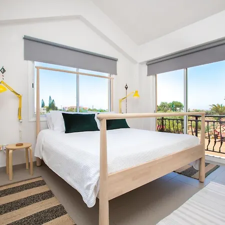 You And Your Family Will Love This 5 Star With Private Pool, 1372 Villa *