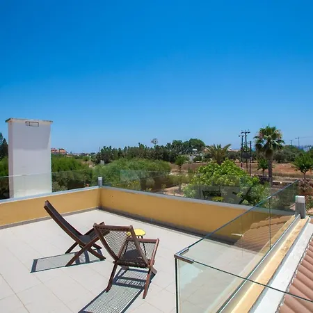 Villa You And Your Family Will Love This 5 Star With Private Pool, 1372